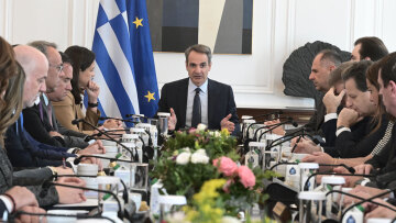 Μητσοτάκης: Νέα μέτρα αύριο κατά της ακρίβειας - Κλείνουμε την πόρτα της παρανομίας για τα αυθαίρετα