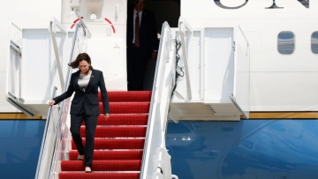 ΗΠΑ: Το αεροσκάφος της αντιπροέδρου Χάρις εξετράπη εξαιτίας κακοκαιρίας