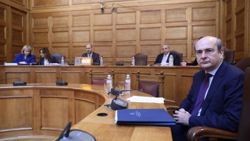 Χατζηδάκης στην εξεταστική για τα Τέμπη: Καθοριστικός ο ρόλος του ανθρώπινου παράγοντα