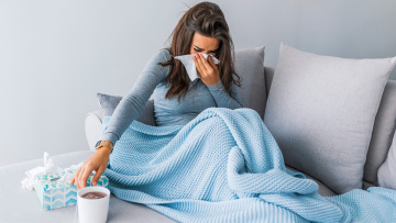 Γιατί αρρωσταίνουν τόσοι πολλοί αυτή την περίοδο; - Πώς θα προστατευτούμε από κρυολόγημα, γρίπη και Covid-19