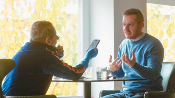 Ο Πάνος Δημάκης στον Δανίκα: Η αληθινή ιστορία του serial killer με τις «17 κλωστές»