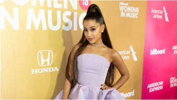 Αριάνα Γκράντε: Οι φαν τα «βάζουν» μαζί της - Καταστρέφεις σπίτια και οικογένειες, της γράφουν 