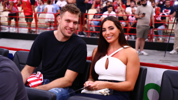 Σάσα Βεζένκοβ: Οι καρδούλες και το μήνυμα στην Νικόλ Ελευθεριάδου που προκρίθηκε στους Ολυμπιακούς Αγώνες - Φωτογραφία 