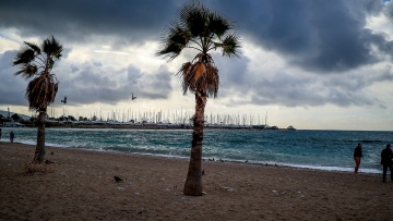 Καιρός: Η εβδομάδα ξεκινά με θερμή εισβολή από Αλγερία και κλείνει με σκανδιναβικό ψύχος και χιόνια