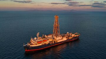 Άγνωστη υποθαλάσσια ηφαιστειακή έκρηξη έφεραν στο φως έρευνες στη Σαντορίνη