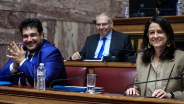 Επιστολική ψήφος: Ευρύτερη πλειοψηφία συγκεντρώνει το νομοσχέδιο στη Βουλή