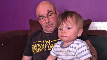 Βρετανία: Δίχρονο αγοράκι πέθανε από την πείνα - Βρέθηκε δίπλα στον νεκρό πατέρα του