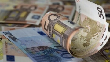 Η Ελλάδα αποκτά πρόσβαση σε ευρωπαϊκή χρηματοδοτική δεξαμενή 600 δισ. ευρώ