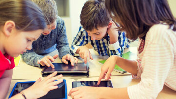 Πώς να απομακρύνουμε τα παιδιά μας από τις οθόνες - Η μετάβαση στην αναλογική ζωή