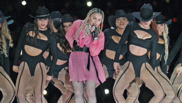 Μαντόνα: Μήνυση εναντίον της από τους ίδιους της τους θαυμαστές