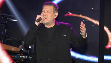 Πέθανε στα 60 του ο τραγουδιστής Χάρης Κωστόπουλος