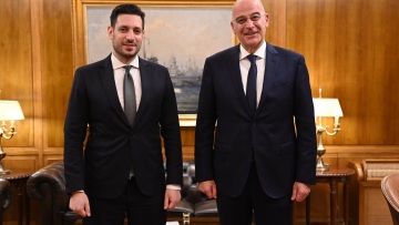 Δένδιας και Κυρανάκης συζήτησαν για ασφαλείς επικοινωνίες των Ενόπλων Δυνάμεων μέσω δορυφόρου