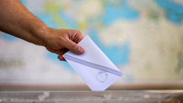 Δημοσκόπηση Interview: Πρώτη η ΝΔ με 17,2% διαφορά από τον ΣΥΡΙΖΑ