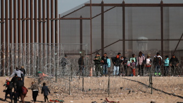 ΗΠΑ: Πράσινο φως από το Ανώτατο δικαστήριο στον νόμο του Τέξας για τους μετανάστες