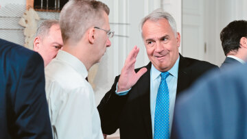 Ομόφυλα ζευγάρια: Τώρα που... διάβασαν όλοι το νομοσχέδιο - Ποιοι συμφωνούν, ποιοι διαφωνούν και ποιοι θα απέχουν