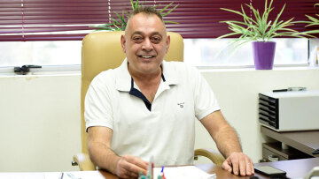 Μάνδρα: Ποιος ήταν ο επιχειρηματίας Χρήστος Γιαλιάς που δολοφονήθηκε μέσα στο αυτοκίνητό του