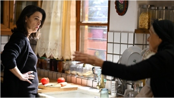 Σασμός: Η αποκάλυψη του μυστικού για την πατρότητα του Αντρέα φέρνει σε σύγκρουση τη γιαγιά Ειρήνη με τη Μαρίνα 