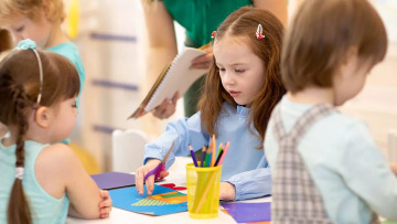 Τρία στα δέκα παιδιά δεν είναι «έτοιμα» για το νηπιαγωγείο – Τι φταίει