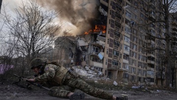 Πόλεμος στην Ουκρανία: Ρωσικά στρατεύματα εισήλθαν στην πόλη Αβντιίβκα όπου μαίνονται οι μάχες