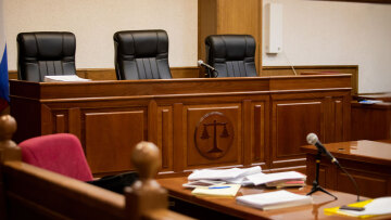 Άρειος Πάγος - Απολύθηκαν τρεις δικαστές: Απίστευτες εκφράσεις από Εφέτη που έβριζε αστυνομικούς «ελάτε να μου ξύσετε τα...»