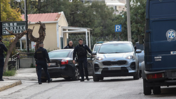 Το πρώην στέλεχος των Πυρήνων της Φωτιάς φοβόταν ότι θα πέσει θύμα της Greek Mafia, είπε ο συνήγορός του