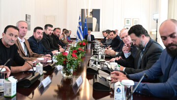 Κυριάκος Μητσοτάκης στους αγρότες στο Μαξίμου: Πρόθεσή μου να σας ακούσω και να  βρούμε λύσεις