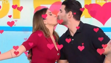 Ελένη Χατζίδου - Ετεοκλής Παύλου: Φιλήθηκαν στον «αέρα» για την ημέρα του Αγίου Βαλεντίνου