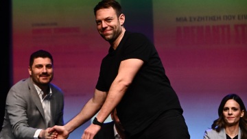 ΣΥΡΙΖΑ:  Γκρίνιες για την έφοδο Κασσελάκη - Βραχυκύκλωμα στις εσωκομματικές εκλογές