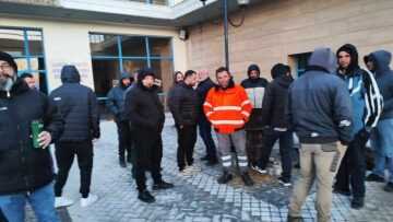 Κατάληψη του κτιρίου της περιφέρειας Δυτ. Μακεδονίας από τους αγρότες