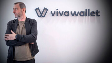 Viva Wallet: Ανταλλάσσουν αγωγές ο Χάρης Καρώνης και η JP Morgan γράφουν οι Financial Times