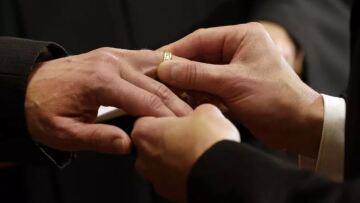 Αντιδήμαρχος Ν. Σμύρνης: Εγώ θα τελέσω τον πρώτο γάμο ομόφυλου ζευγαριού