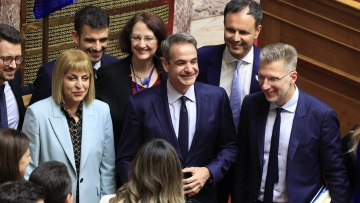 Γάμος ομοφύλων: Η ακτινογραφία της ψηφοφορίας στη Βουλή - Τα 175 ναι, τα όχι, τα παρών και οι αποχές