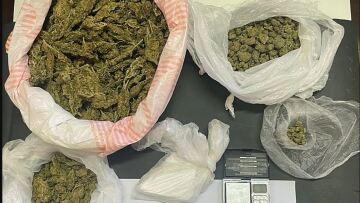 Έκρυβε κοκαΐνη και κάνναβη δίπλα στο σπίτι του στη Ρόδο