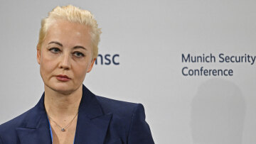 Αλεξέι Ναβάλνι: «Δηλητηριάστηκε με νόβιτσοκ, τον σκότωσε ο Πούτιν» κατήγγειλε η σύζυγός του