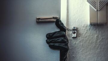 Εξαρθρώθηκε σπείρα με 12 διαρρήξεις στην Πελοπόννησο