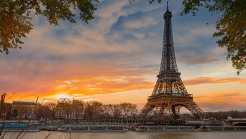 Υποβάθμιση της Γαλλίας από τον Fitch λόγω του αυξανόμενου χρέους