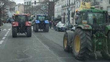 Γαλλία: Τα τρακτέρ κατεβαίνουν στους δρόμους του Παρισιού ενόψει της Αγροτικής Έκθεσης