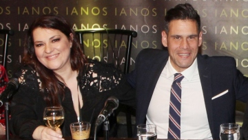 Κατερίνα Ζαρίφη για Δημήτρη Ουγγαρέζο: Δεν με έχει κάνει μπλοκ, αλλά είχα φάει κάποτε μια προειδοποιητική