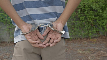 Θεσσαλονίκη: Κακουργηματική δίωξη στον 13χρονο που άρπαξε πατίνι από νεαρό προσποιούμενος ότι είχε μαχαίρι