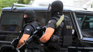 Αντιτρομοκρατική: Δύο στρατιωτικοί πυροτεχνουργοί ανάμεσα στους δέκα συλληφθέντες 