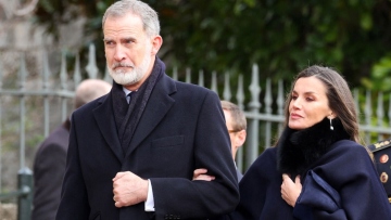 Βασίλισσα Λετίθια: Αγκαζέ με τον Φελίπε στο μνημόσυνο του τέως βασιλιά Κωνσταντίνου - Φωτογραφίες