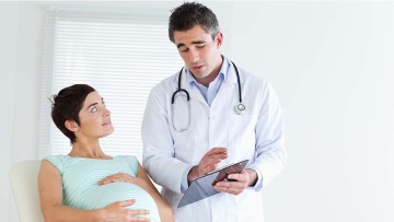 Μικροπλαστικά παντού: Σε τρόφιμα, κρεατικά, μπουκάλια – Προβληματισμό γεννά ο εντοπισμός τους και στον πλακούντα