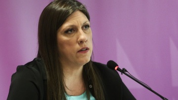 Κωνσταντοπούλου: Πολιτικός απατεώνας και εγκληματίας ο Τσίπρας - Τι απάντησε σε Ασλανίδη για την καθυστέρηση 2,5 ωρών στη δίκη των Τεμπών