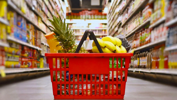 ΕΚΠΟΙΖΩ: Ποια τρόφιμα επιλέγουν οι καταναλωτές - Ψάχνουν για περισσότερο φυσικά και λιγότερο επεξεργασμένα