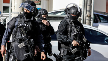 Αντιτρομοκρατική: Φωτογραφίες από τα ευρήματα μετά την εξιχνίαση των πέντε υποθέσεων 