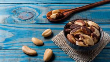 Ο εξωτικός καρπός που «αγαπά» τον θυρεοειδή, θωρακίζει την καρδιά και ενισχύει το νου