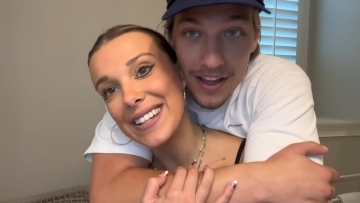 Μίλι Μπόμπι Μπράουν: Περιέγραψε την πρόταση γάμου που της έκανε ο Τζέικ Μπον Τζόβι κάτω από το νερό