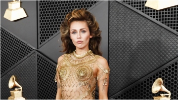 Μάιλι Σάιρους: Δεν ήξερε ότι η αδελφή της έβγαινε με τον νυν σύζυγο της μητέρας της στο παρελθόν