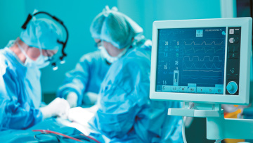 Με περισσότερα χειρουργεία και λιγότερες καθυστερήσεις «έκλεισε» το 2025, τι ξεμπλόκαρε τη διαδικασία