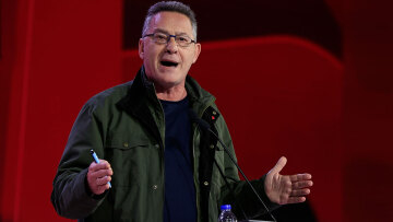 Μετ’ εμποδίων η ανάταξη του ΣΥΡΙΖΑ, «θύελλα» για τις δηλώσεις Αρβανίτη